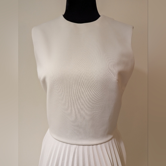 Vintage 1960s Lord & Taylor Parade White Sleeveless Dress Pleated Skirt Small - Picture 2 of 13